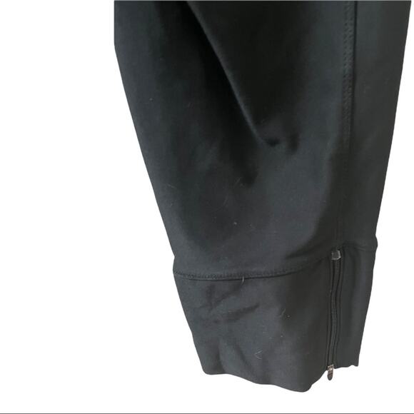 L.L. Bean Black Capri Leggings Size Small Polyester Spandex Blend - Picture 5 of 8